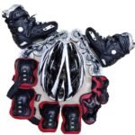 Hard boot with rubber wheels -Hard helmet