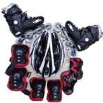 Hard boot with rubber wheels Hard Red Helmet